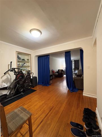 35-35 75th Street 105, Jackson Heights, NY 11372