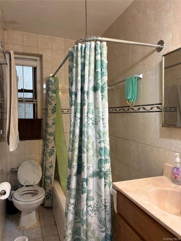 35-35 75th Street 105, Jackson Heights, NY 11372