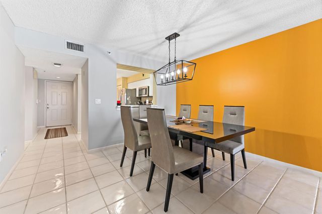 14096 Huntington Pointe Drive 305, Delray Beach, FL 33484