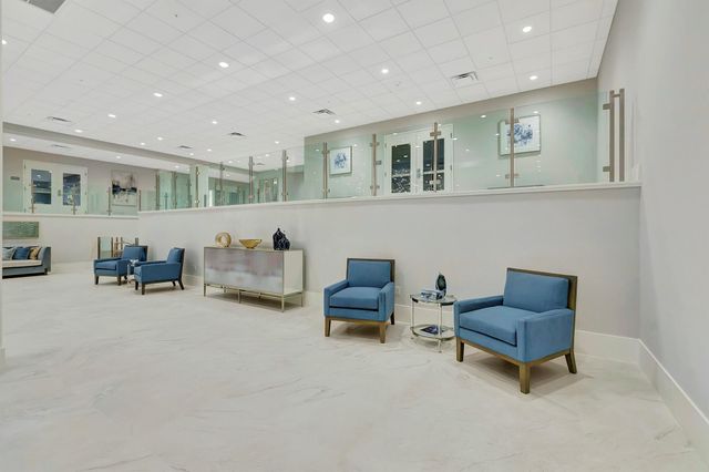 14096 Huntington Pointe Drive 305, Delray Beach, FL 33484