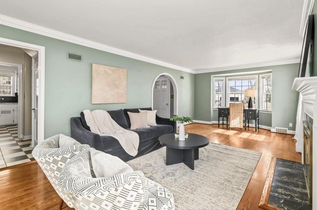 2417 N 96th STREET, Wauwatosa, WI 53226