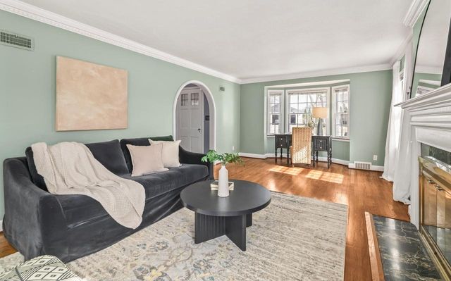 2417 N 96th STREET, Wauwatosa, WI 53226