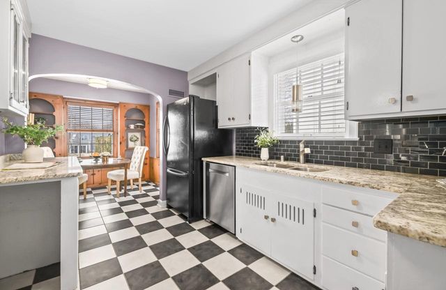 2417 N 96th STREET, Wauwatosa, WI 53226