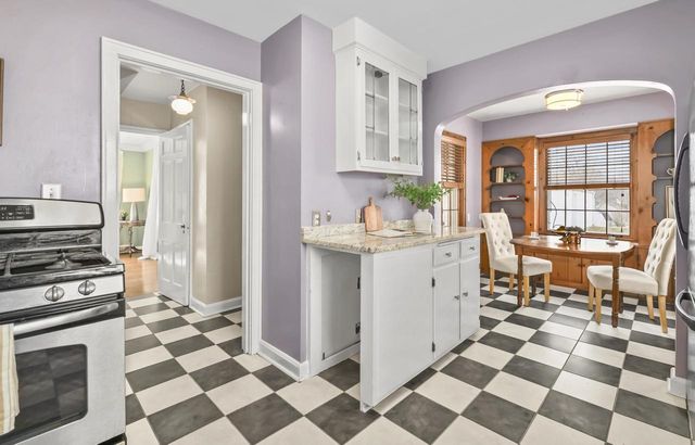 2417 N 96th STREET, Wauwatosa, WI 53226