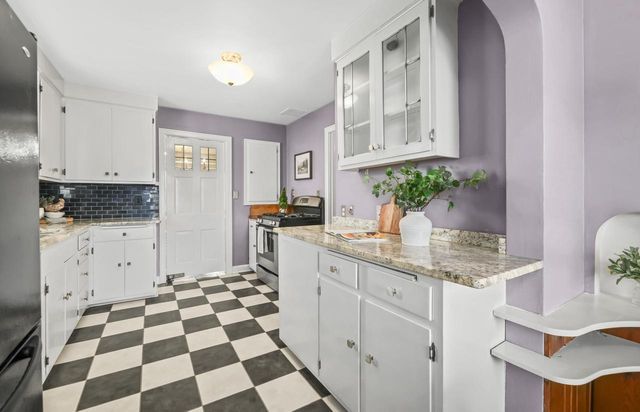 2417 N 96th STREET, Wauwatosa, WI 53226