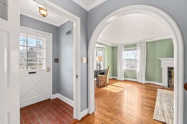 2417 N 96th STREET, Wauwatosa, WI 53226