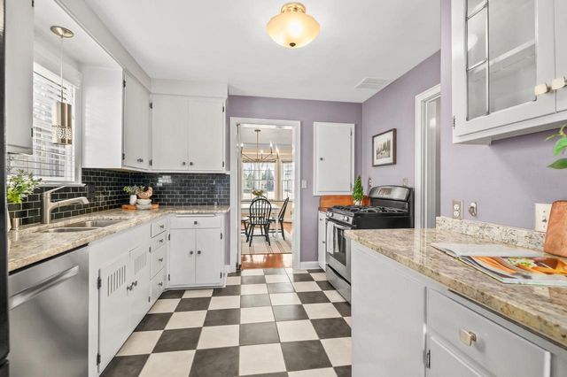 2417 N 96th STREET, Wauwatosa, WI 53226