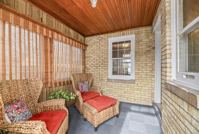 2417 N 96th STREET, Wauwatosa, WI 53226