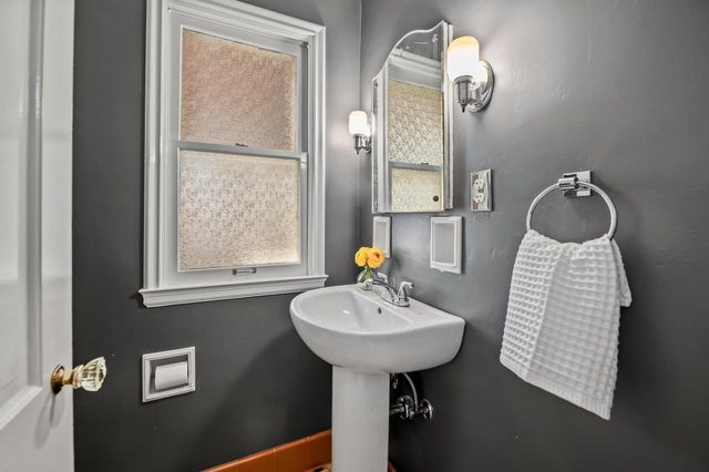 2417 N 96th STREET, Wauwatosa, WI 53226