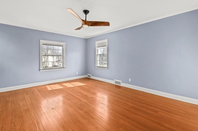 2417 N 96th STREET, Wauwatosa, WI 53226