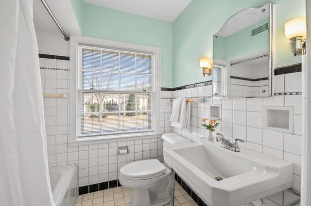 2417 N 96th STREET, Wauwatosa, WI 53226