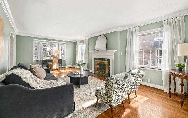 2417 N 96th STREET, Wauwatosa, WI 53226