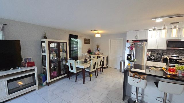 911 NE 58TH Street, Oakland Park, FL 33334