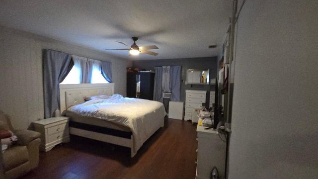911 NE 58TH Street, Oakland Park, FL 33334