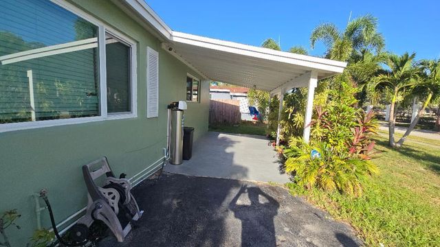 911 NE 58TH Street, Oakland Park, FL 33334