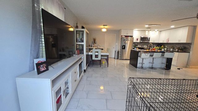 911 NE 58TH Street, Oakland Park, FL 33334