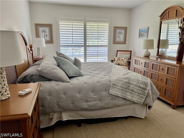 348 Tern DR 4, Naples, FL 34112