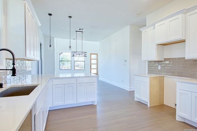 1115 N Palmetto, San Antonio, TX 78202