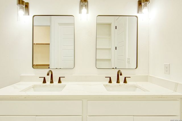 1115 N Palmetto, San Antonio, TX 78202