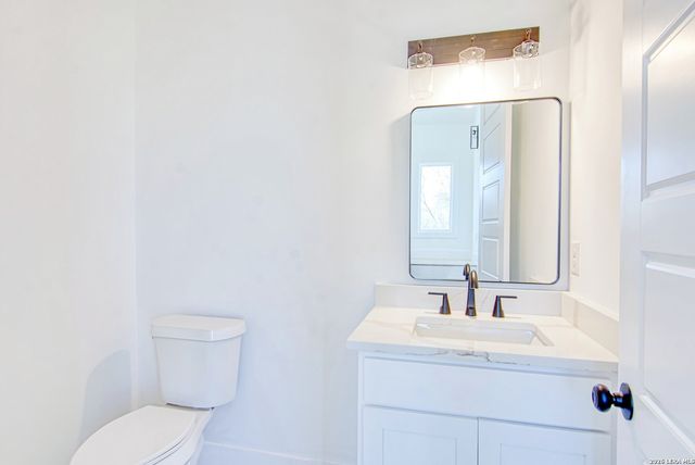 1115 N Palmetto, San Antonio, TX 78202