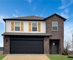 585 S Neon Avenue, Fayetteville, AR 72704