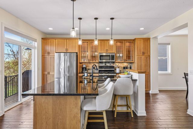 3917 Valencia Lane, Chaska, MN 55318
