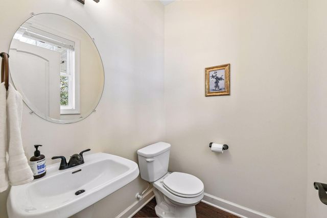 3917 Valencia Lane, Chaska, MN 55318