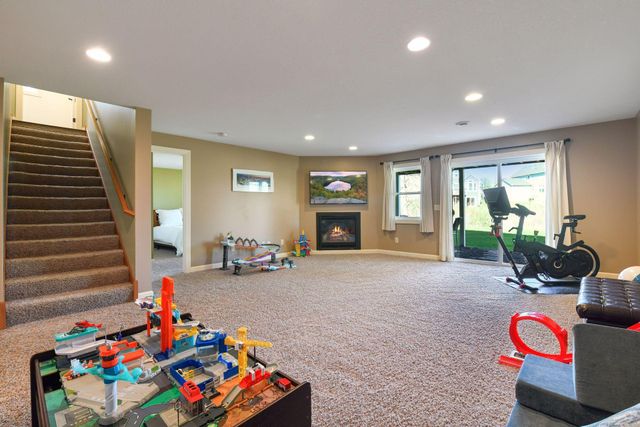 3917 Valencia Lane, Chaska, MN 55318