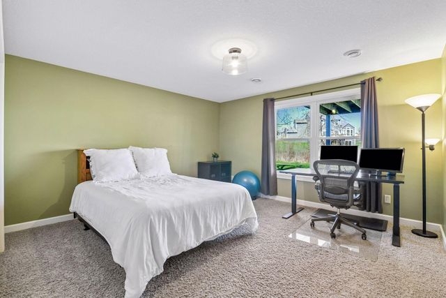 3917 Valencia Lane, Chaska, MN 55318