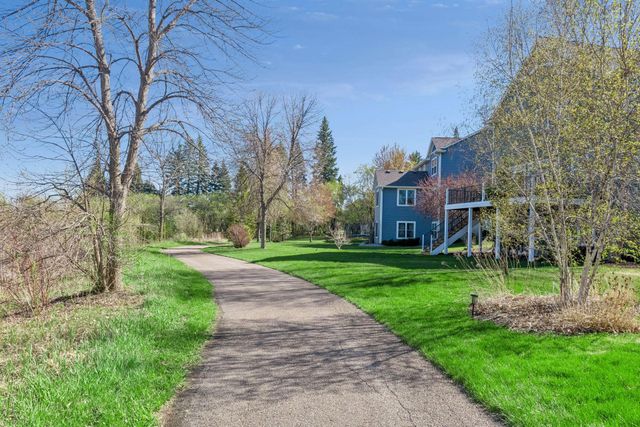 3917 Valencia Lane, Chaska, MN 55318