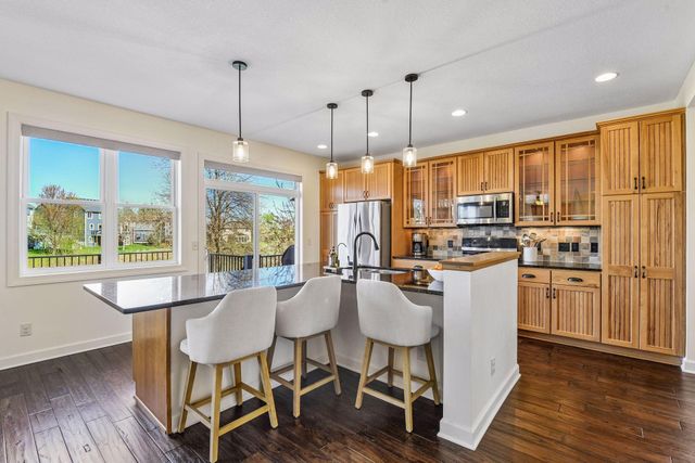 3917 Valencia Lane, Chaska, MN 55318