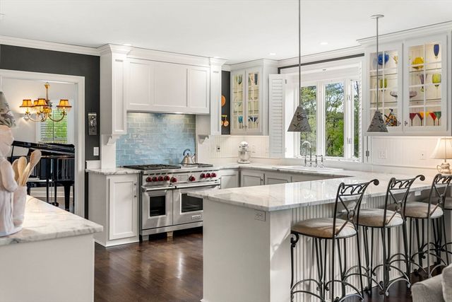 237 Storey Ave, Newburyport, MA 01950