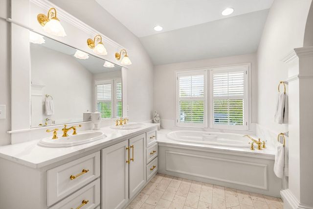 237 Storey Ave, Newburyport, MA 01950