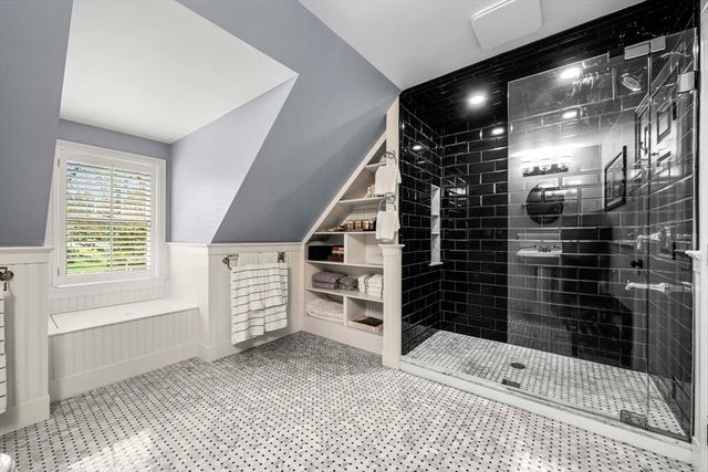 237 Storey Ave, Newburyport, MA 01950