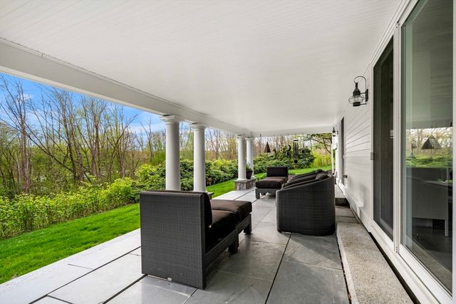 237 Storey Ave, Newburyport, MA 01950