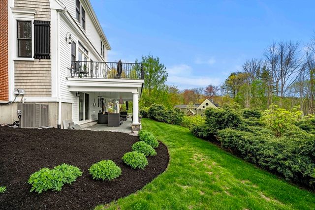 237 Storey Ave, Newburyport, MA 01950