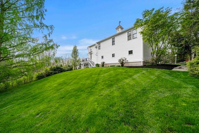 237 Storey Ave, Newburyport, MA 01950
