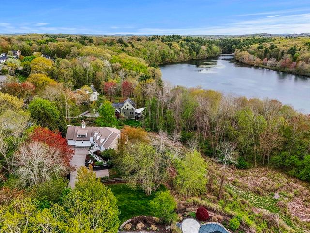 237 Storey Ave, Newburyport, MA 01950