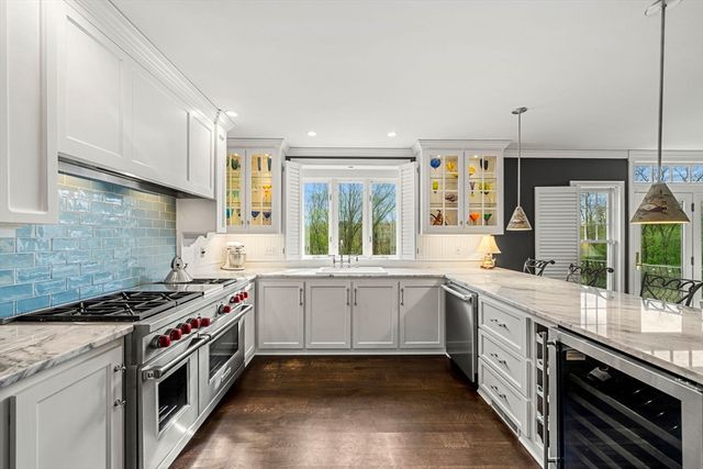 237 Storey Ave, Newburyport, MA 01950
