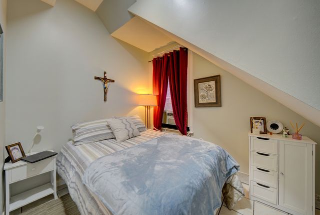 2242 S Saint Louis Avenue, Chicago, IL 60623
