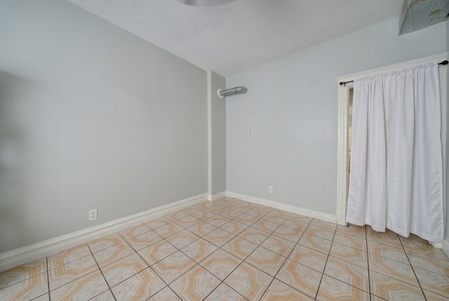 2242 S Saint Louis Avenue, Chicago, IL 60623