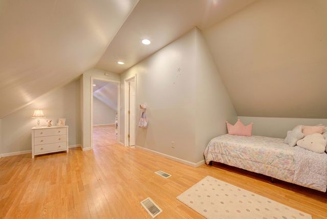 2242 S Saint Louis Avenue, Chicago, IL 60623