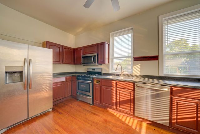 2242 S Saint Louis Avenue, Chicago, IL 60623