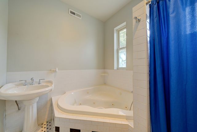 2242 S Saint Louis Avenue, Chicago, IL 60623