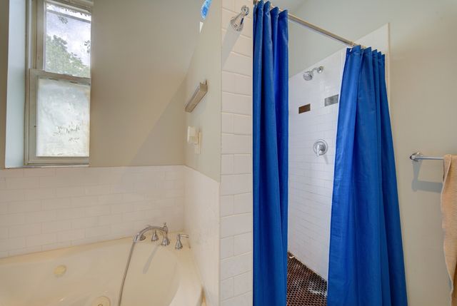 2242 S Saint Louis Avenue, Chicago, IL 60623