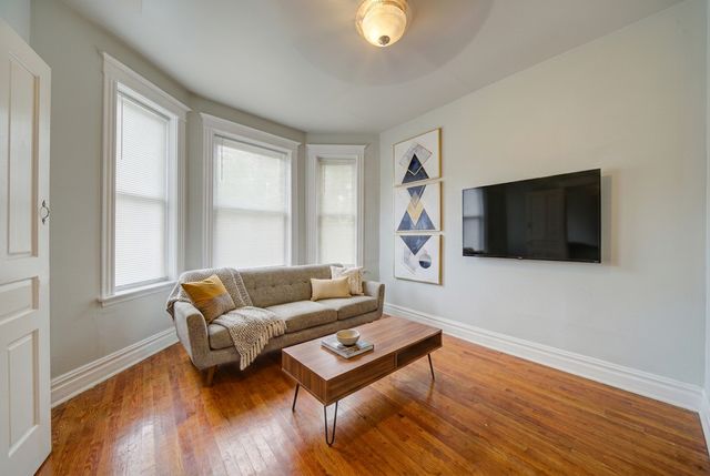 2242 S Saint Louis Avenue, Chicago, IL 60623