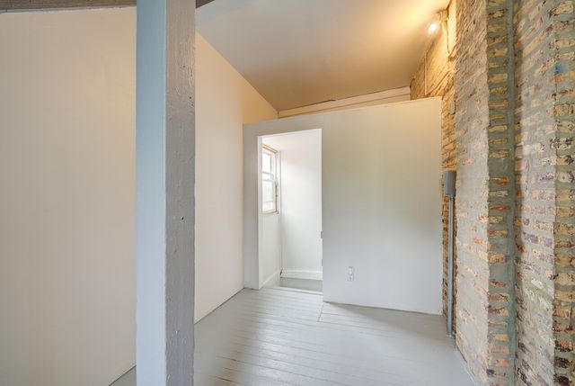 2242 S Saint Louis Avenue, Chicago, IL 60623