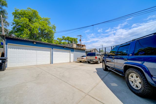 2242 S Saint Louis Avenue, Chicago, IL 60623