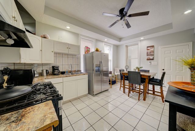 2242 S Saint Louis Avenue, Chicago, IL 60623