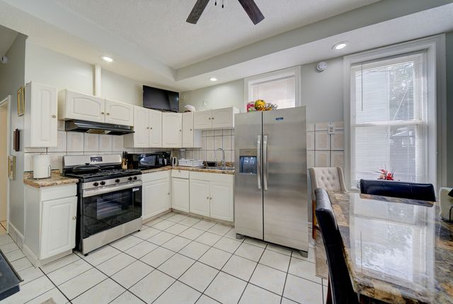2242 S Saint Louis Avenue, Chicago, IL 60623